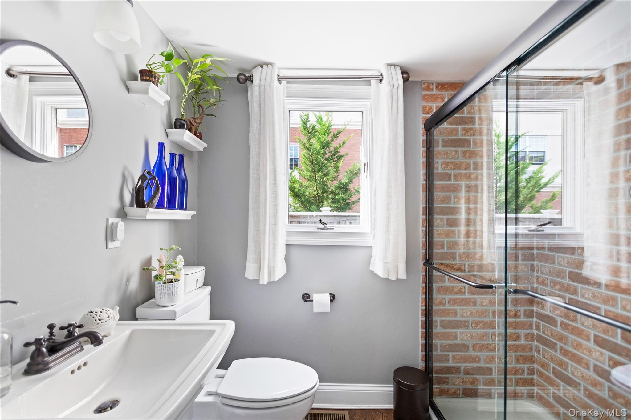 10 Maple Avenue, Patchogue, NY 11772