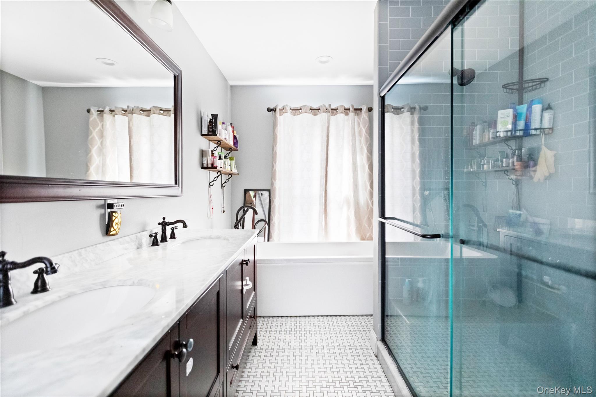 10 Maple Avenue, Patchogue, NY 11772