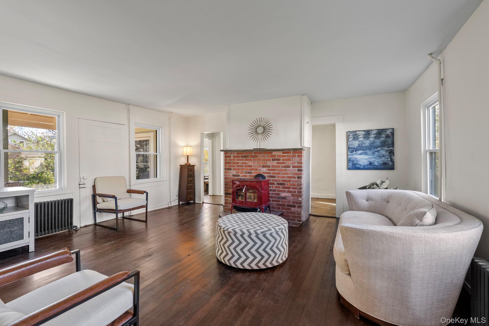 10 Albertson Street, Hyde Park, NY 12538