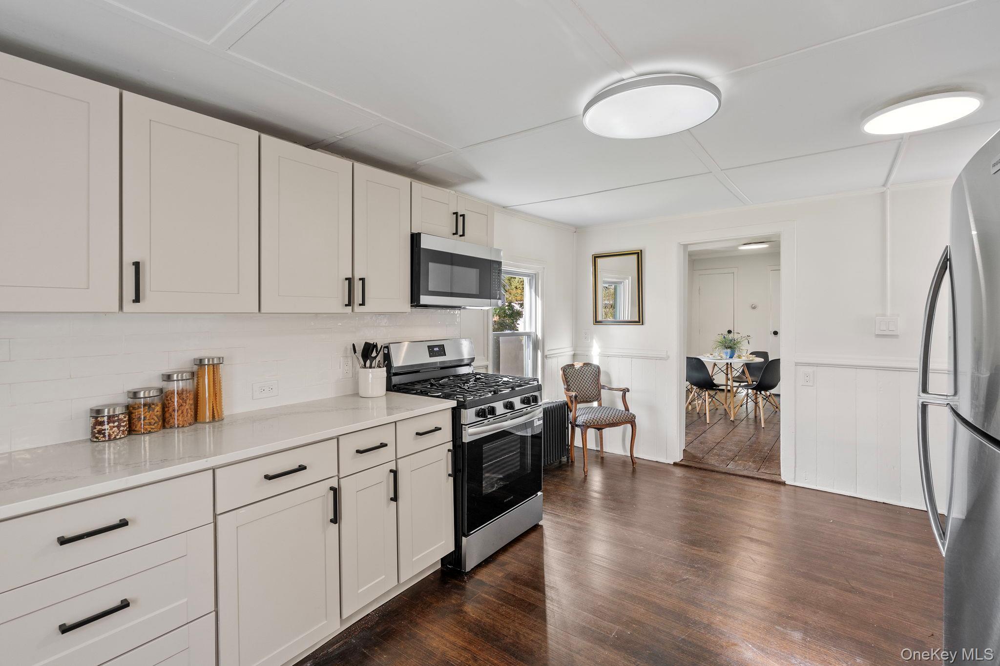 10 Albertson Street, Hyde Park, NY 12538