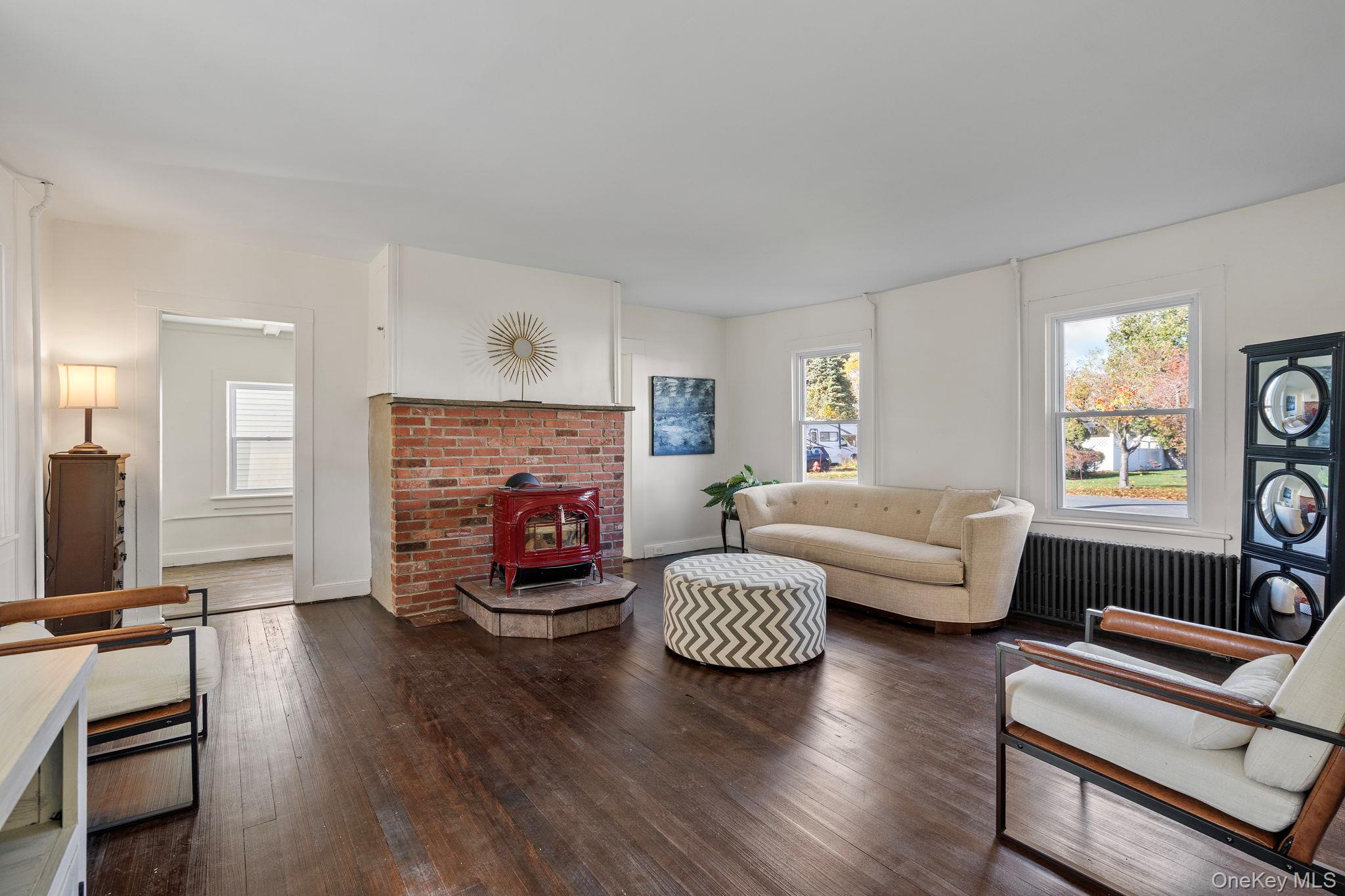 10 Albertson Street, Hyde Park, NY 12538