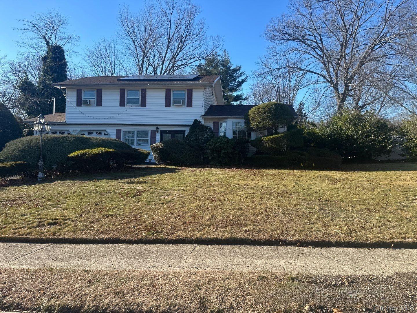 65 Landscape Drive, Wheatley Heights, NY 11798