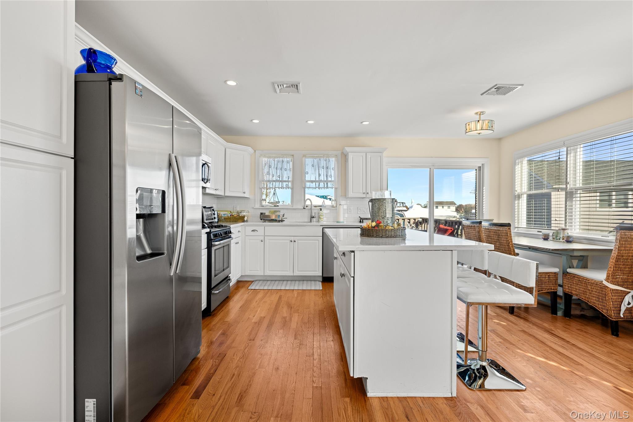 125 Ocean Avenue, Bay Shore, NY 11706