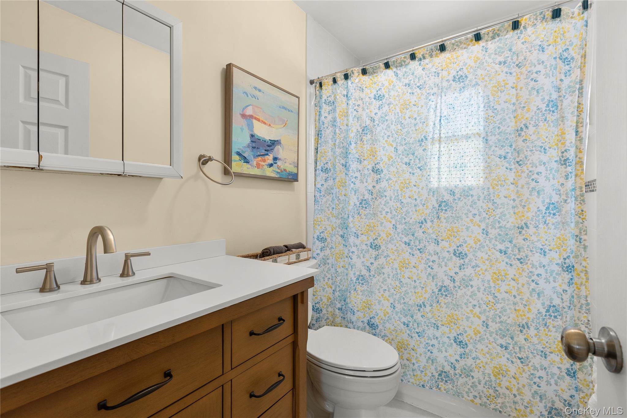 125 Ocean Avenue, Bay Shore, NY 11706