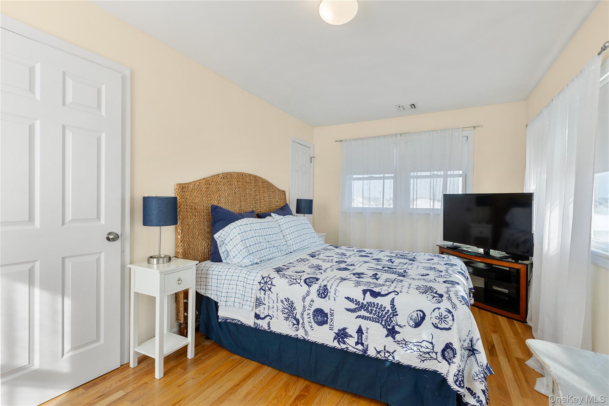 125 Ocean Avenue, Bay Shore, NY 11706