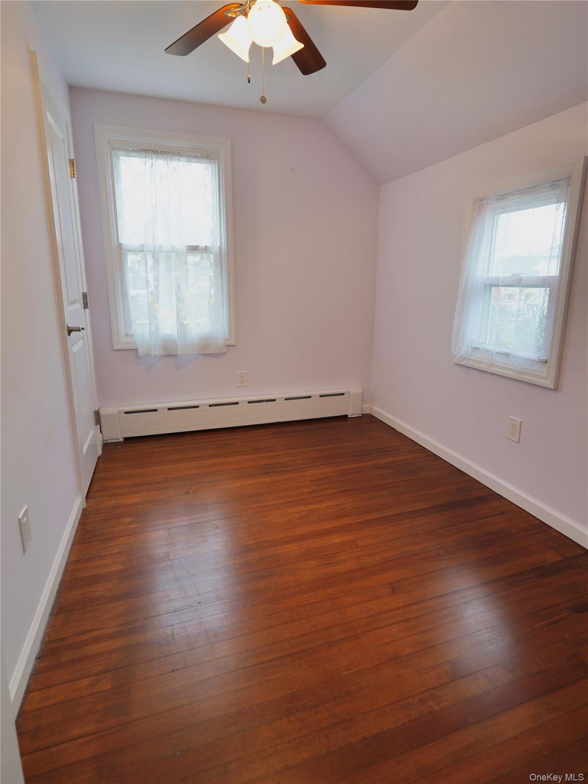 5 Ashwood Road, Port Washington, NY 11050