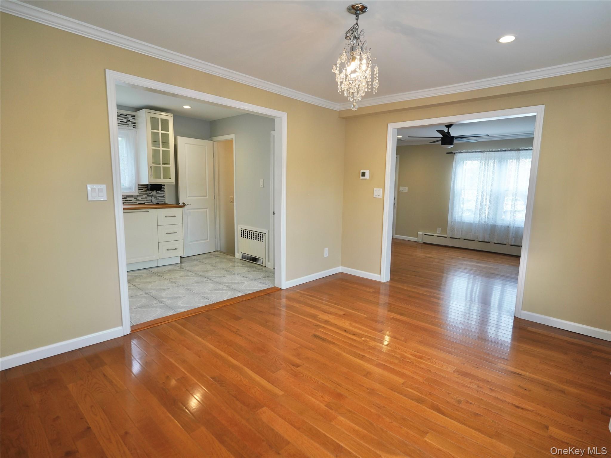 5 Ashwood Road, Port Washington, NY 11050