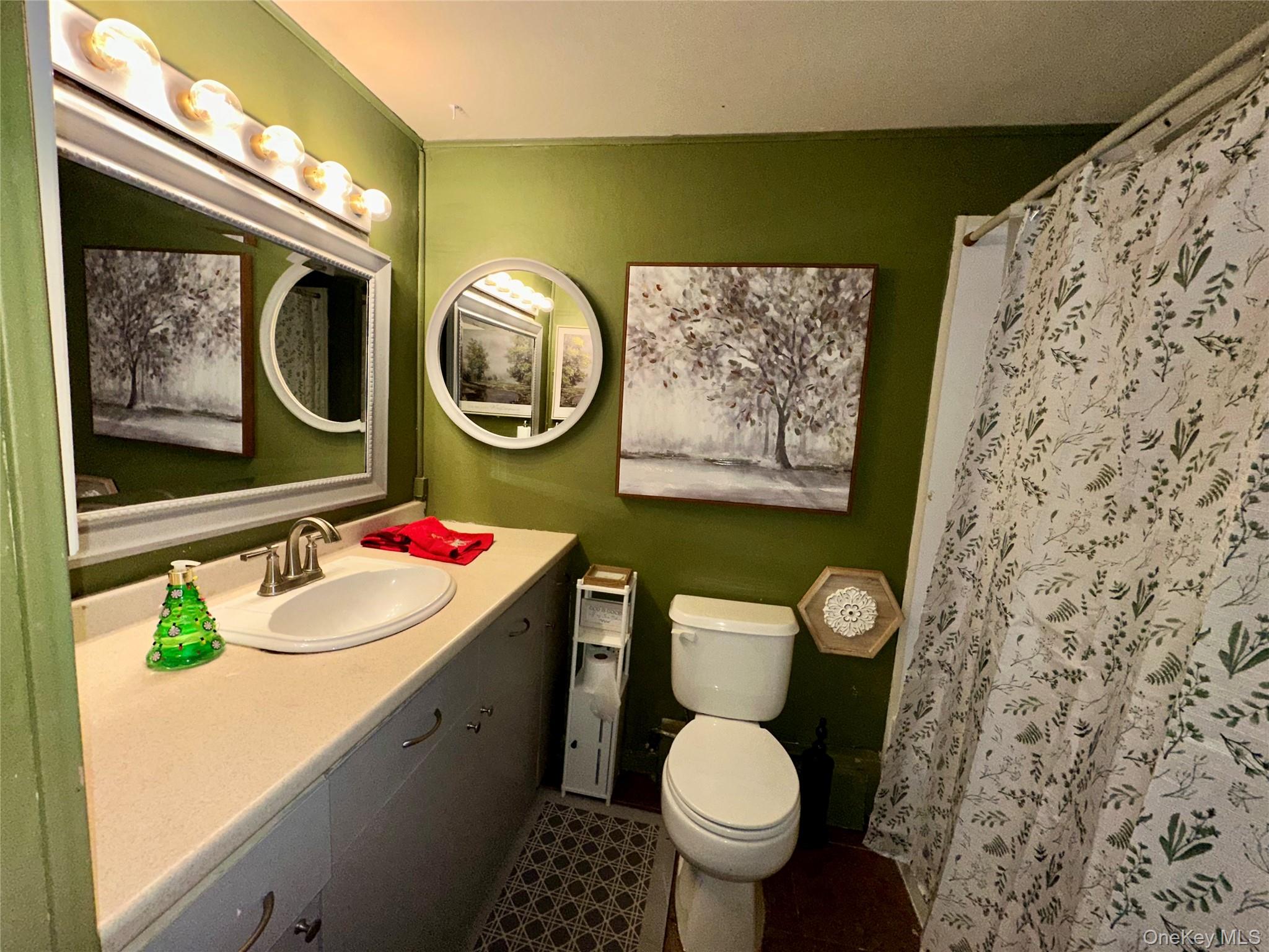 27 Wedgewood Drive, Coram, NY 11727