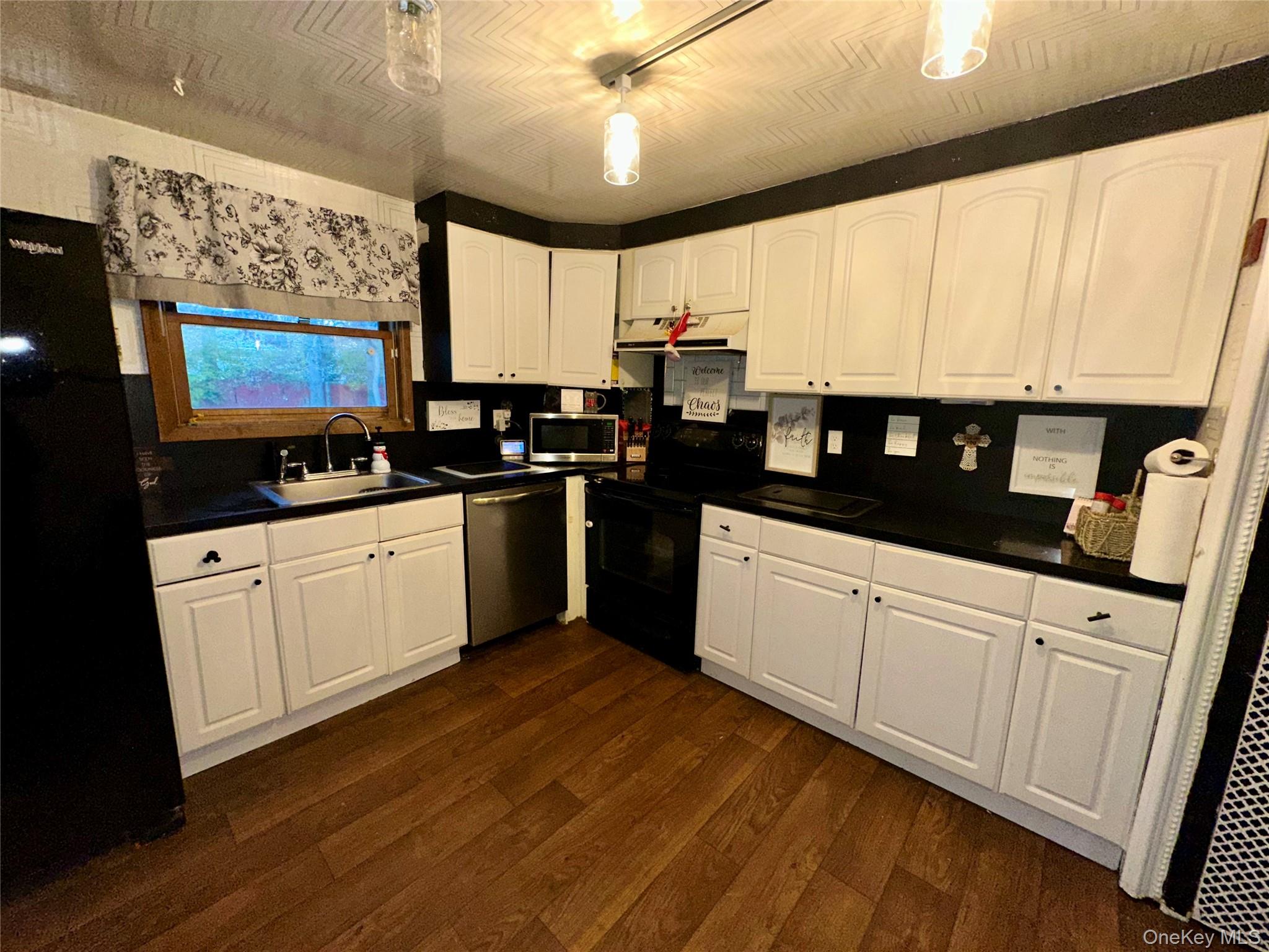 27 Wedgewood Drive, Coram, NY 11727