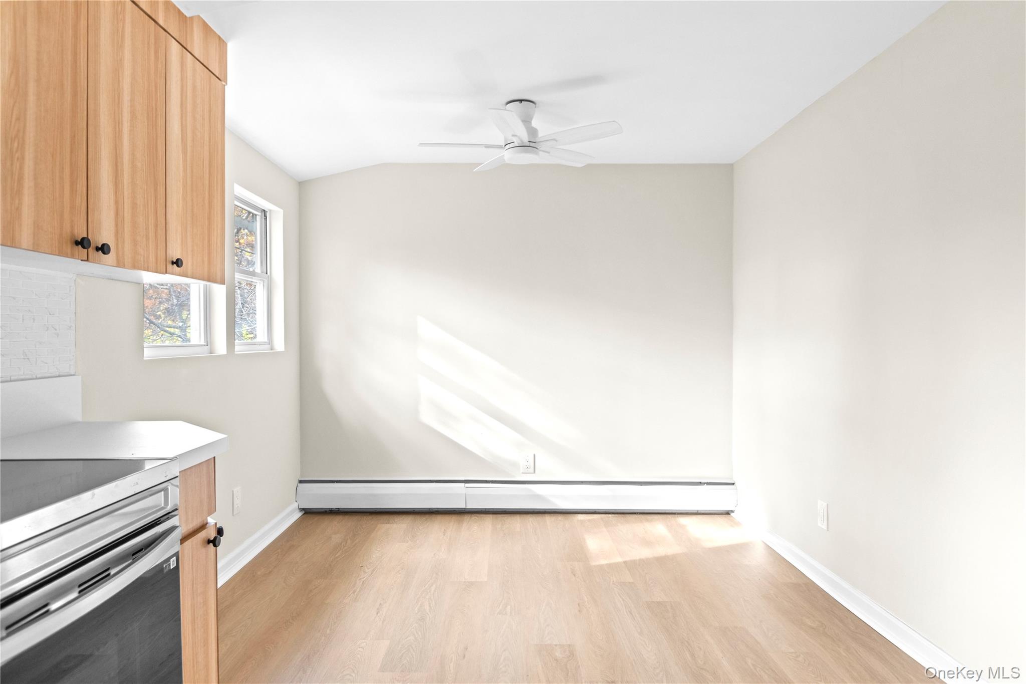 246 Atlantic Place # second floor, Hauppauge, NY 11788