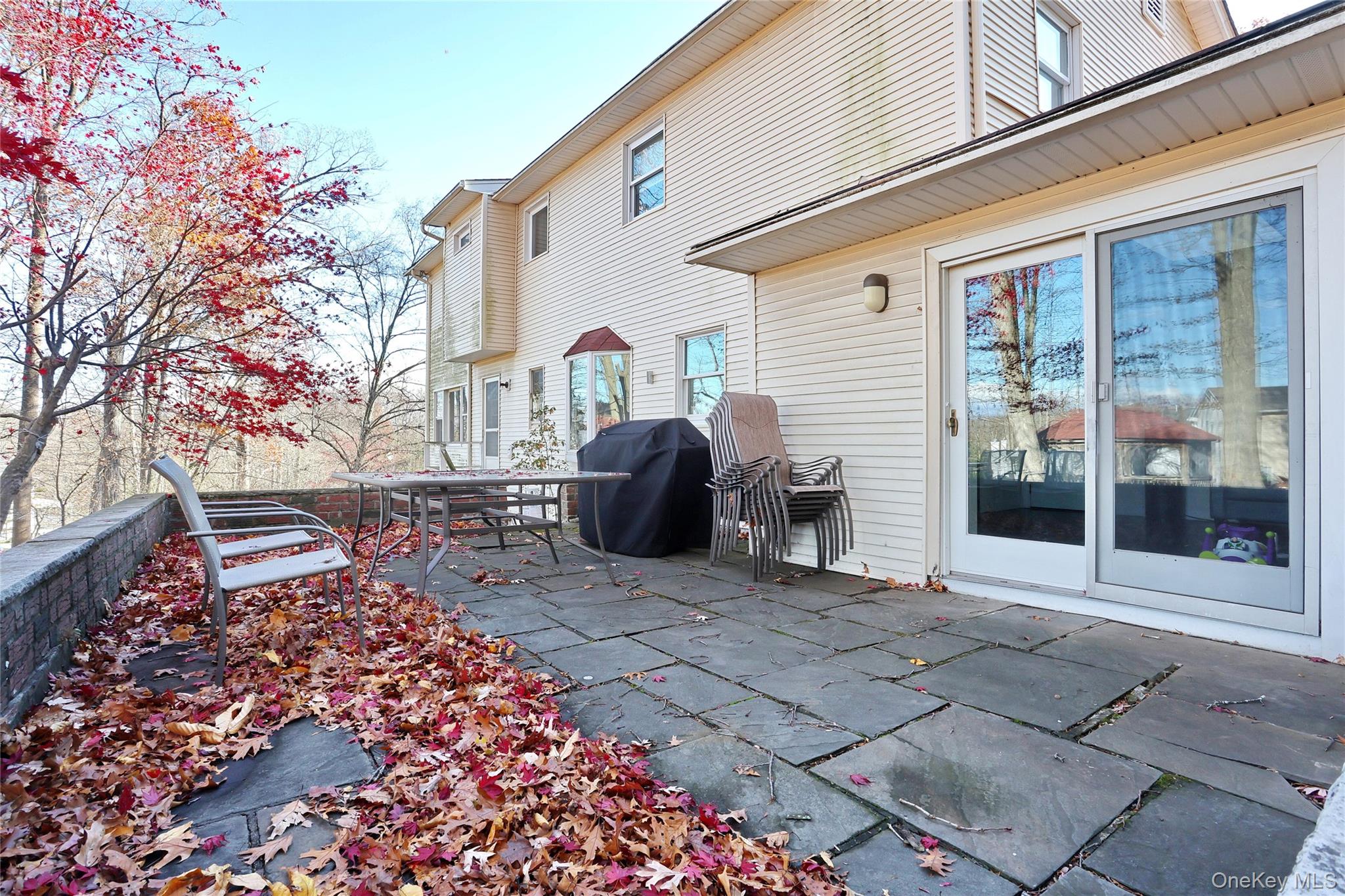 7 Hawk Street, Chestnut Ridge, NY 10977