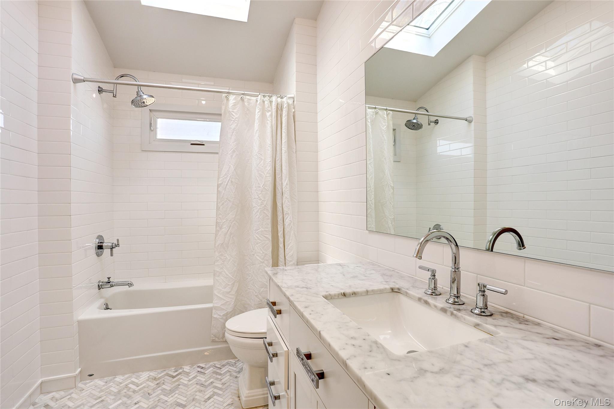 7 Hawk Street, Chestnut Ridge, NY 10977