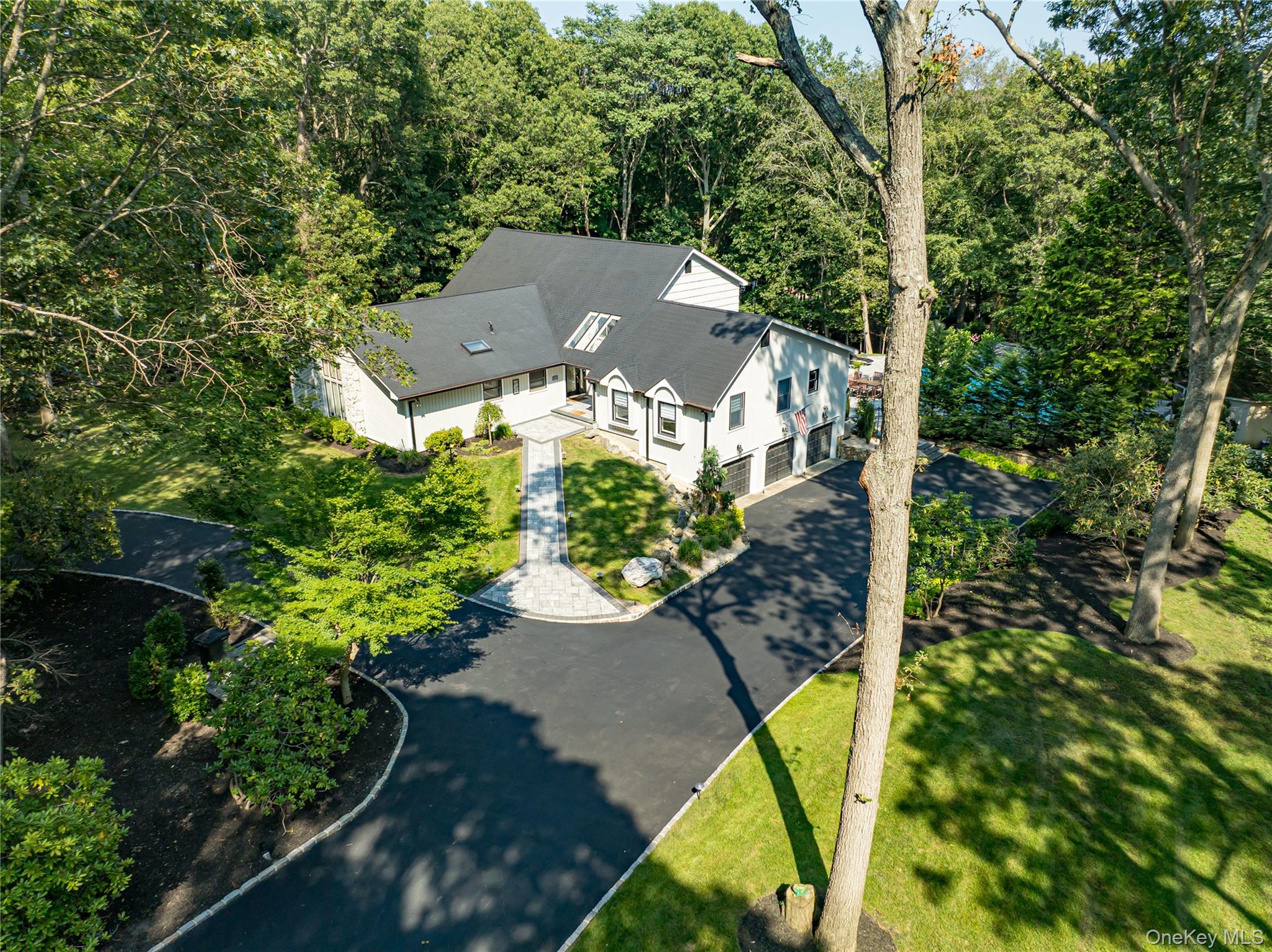 142 Landing Meadow Road, Smithtown, NY 11787