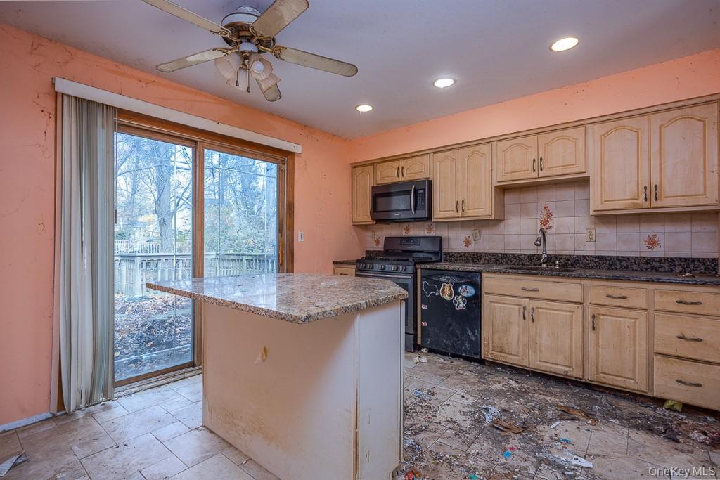 2 Deborah Lane, Valley Cottage, NY 10989