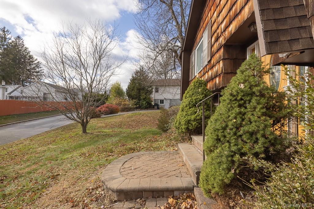 2 Deborah Lane, Valley Cottage, NY 10989