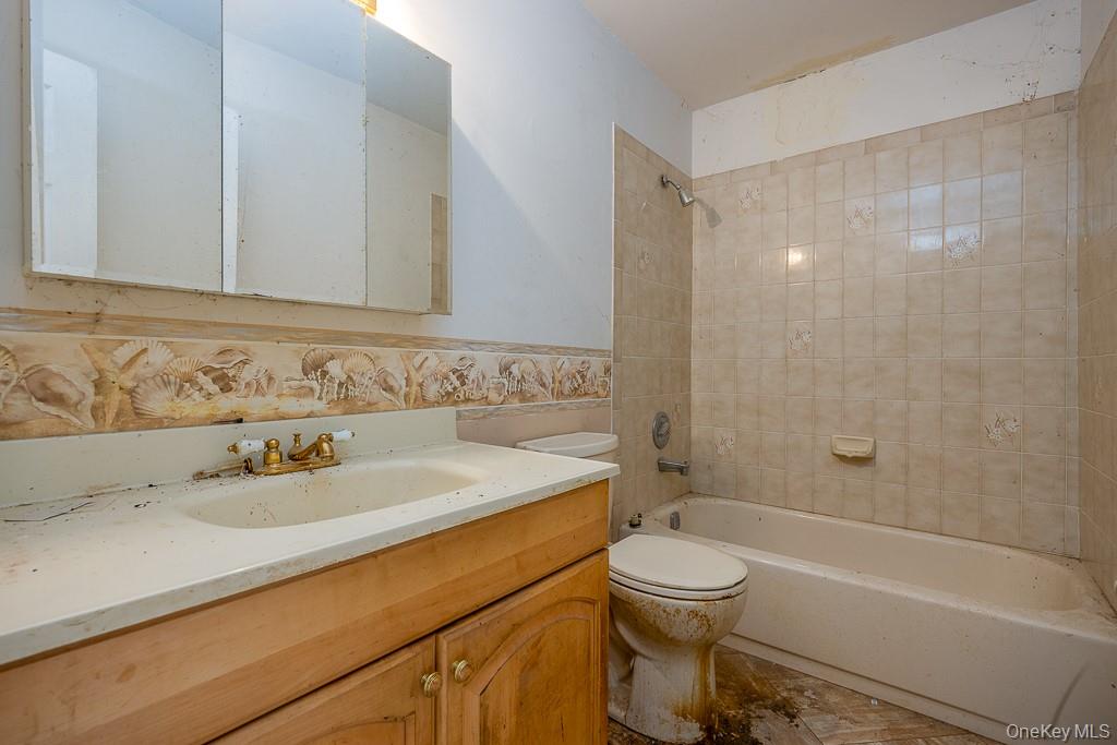 2 Deborah Lane, Valley Cottage, NY 10989