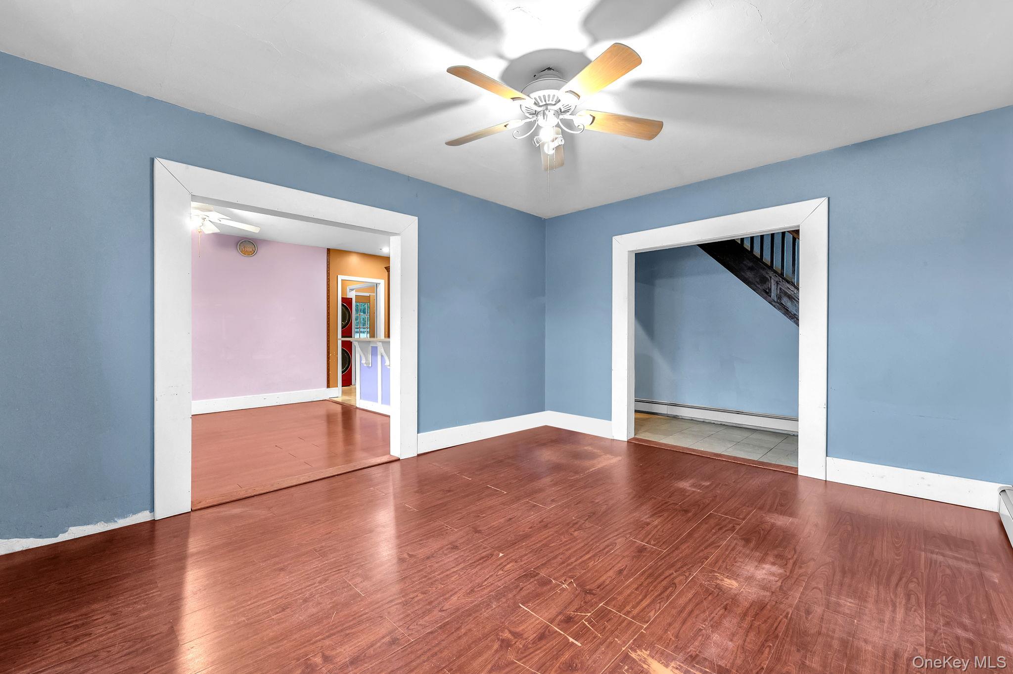 4 3rd Avenue, East Islip, NY 11730