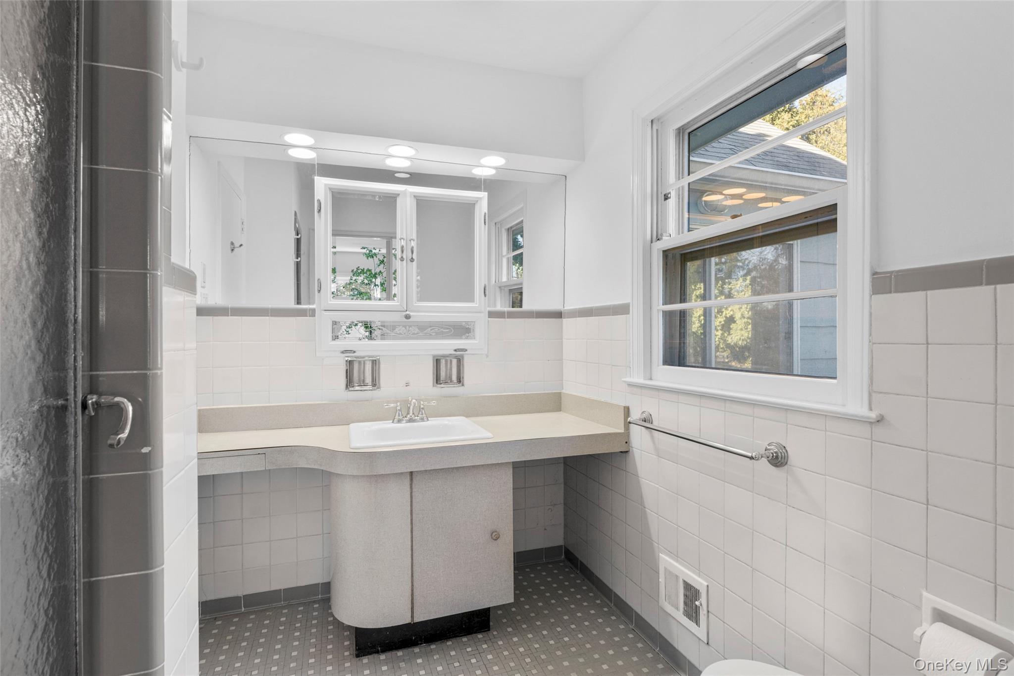 226 Guion Drive, Mamaroneck, NY 10543