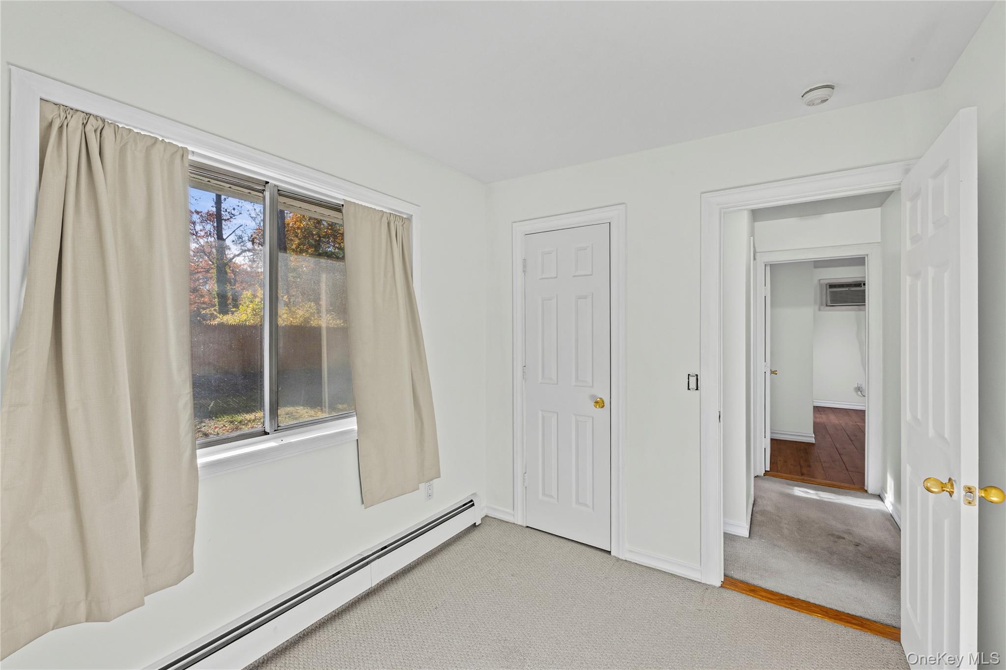 10 Queen Drive, Sound Beach, NY 11789