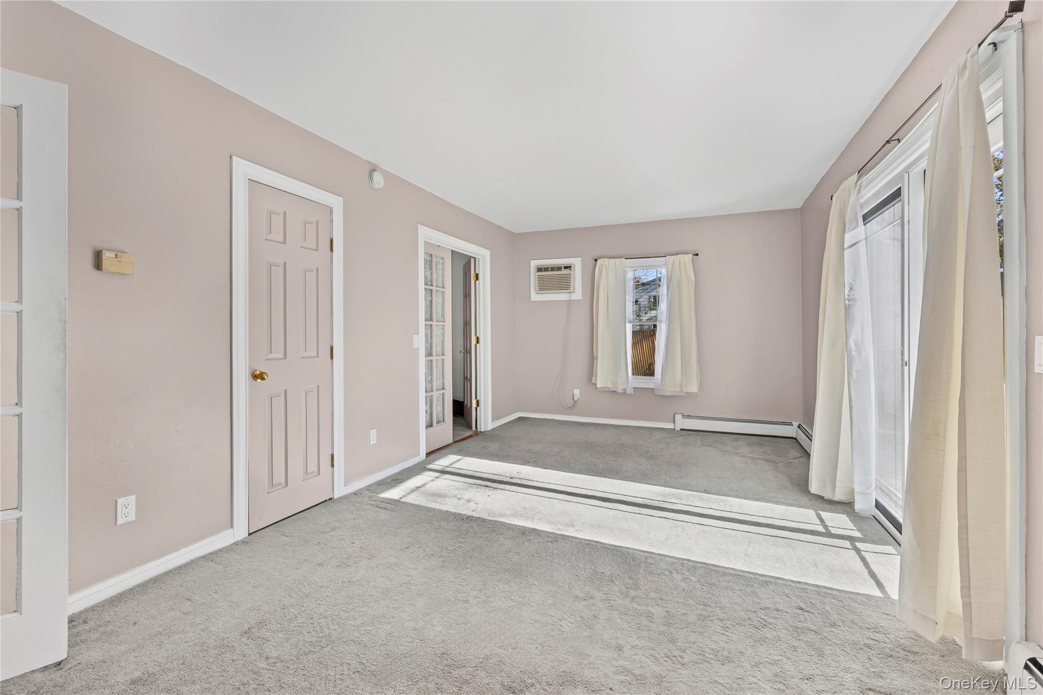 10 Queen Drive, Sound Beach, NY 11789