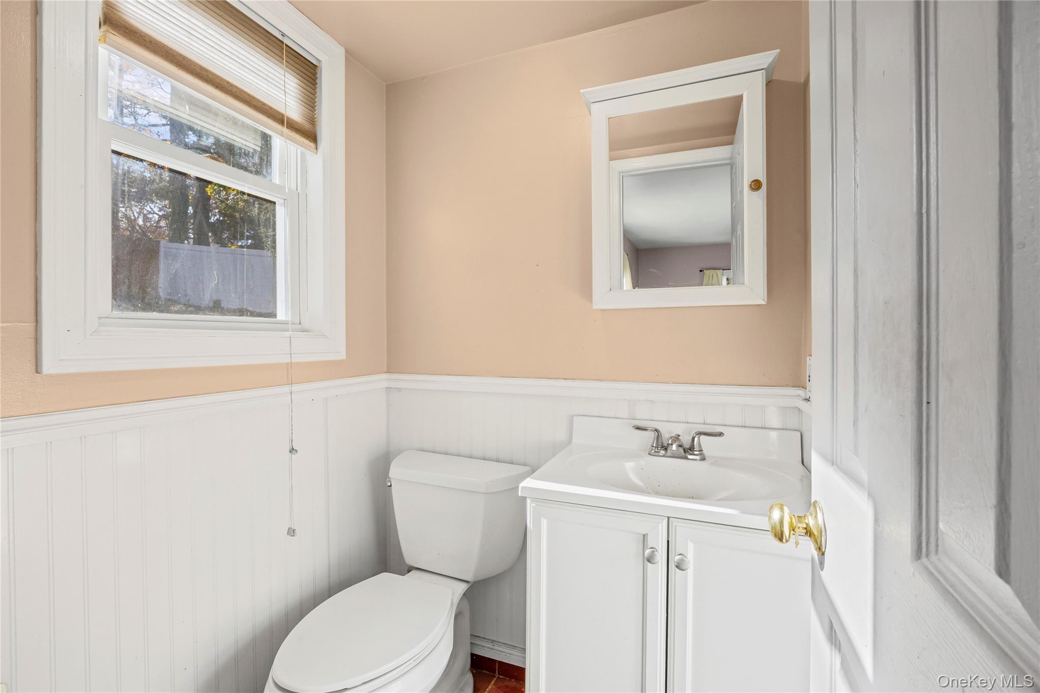 10 Queen Drive, Sound Beach, NY 11789