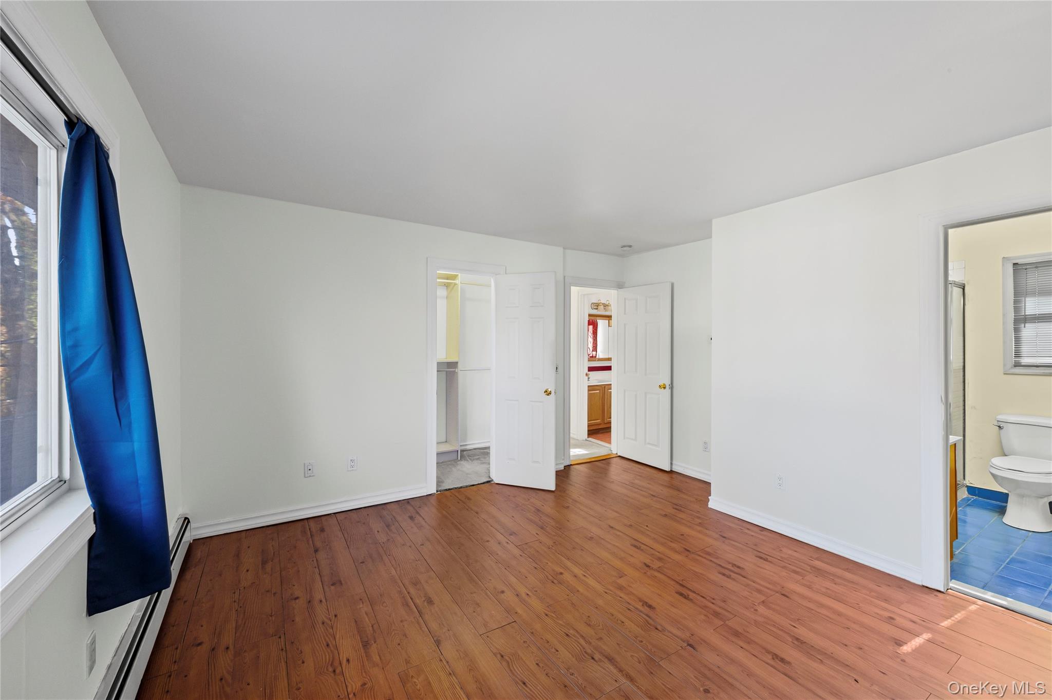 10 Queen Drive, Sound Beach, NY 11789