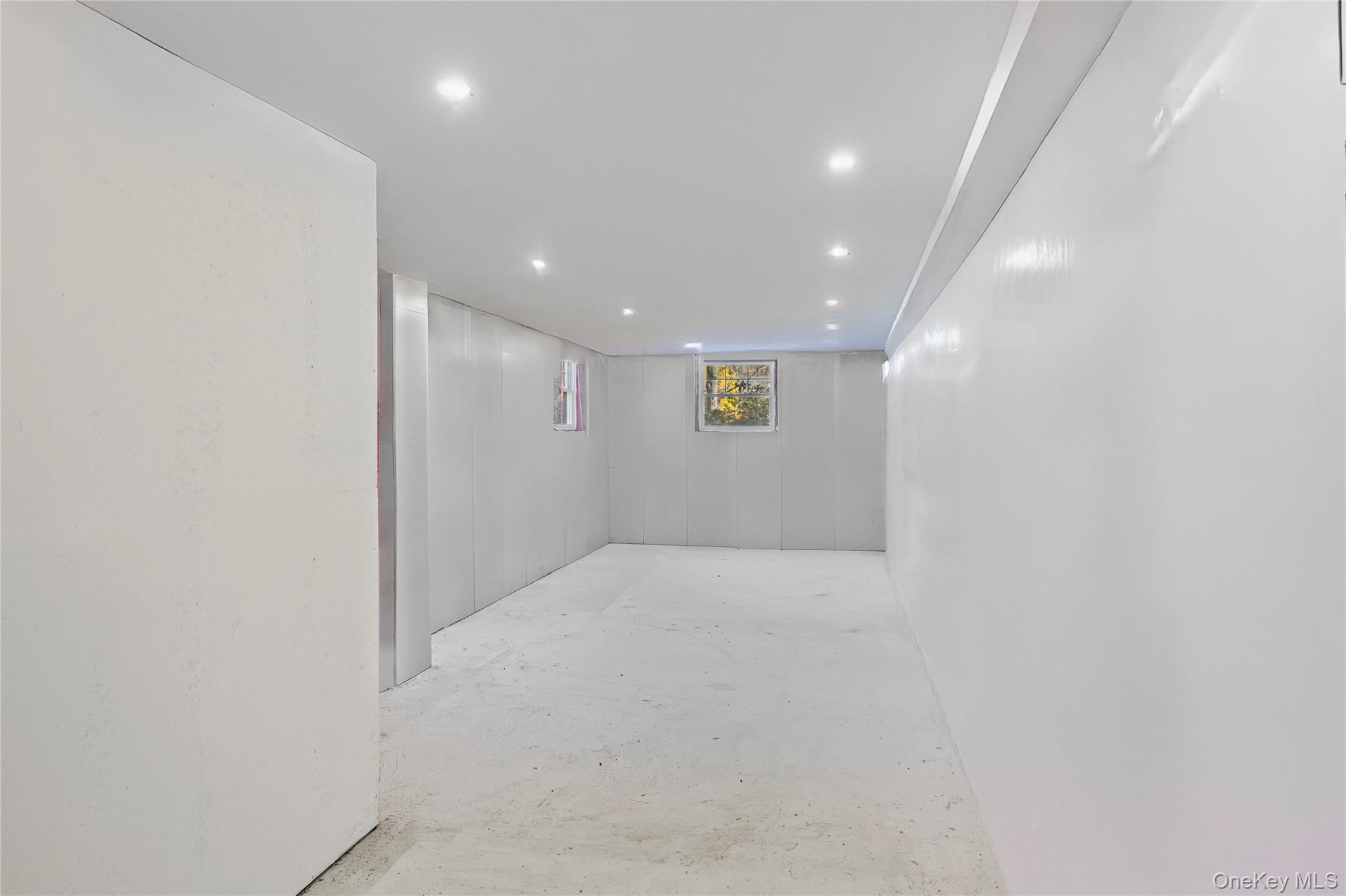 10 Queen Drive, Sound Beach, NY 11789