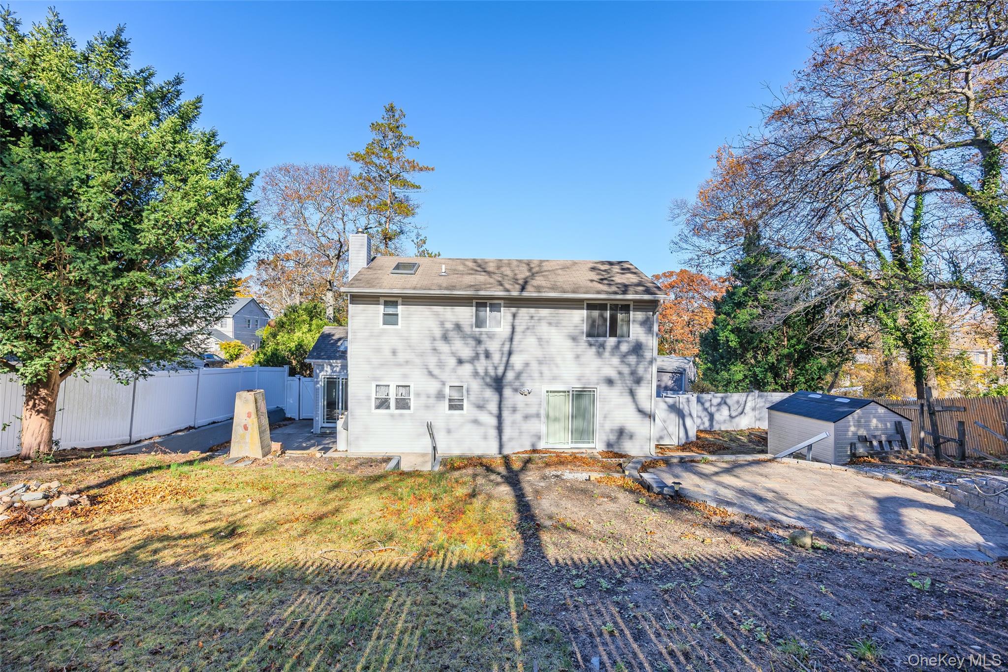 10 Queen Drive, Sound Beach, NY 11789