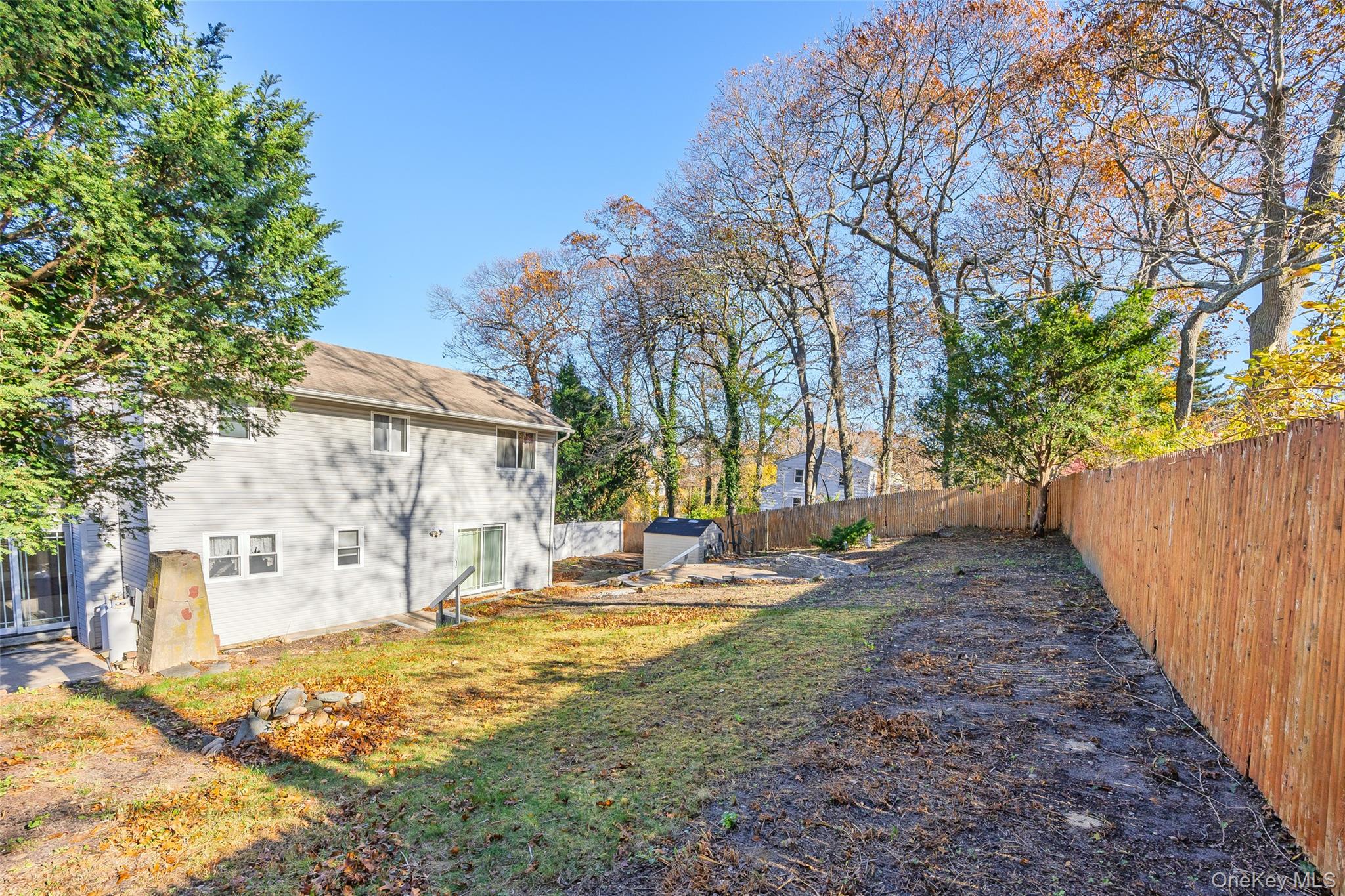 10 Queen Drive, Sound Beach, NY 11789