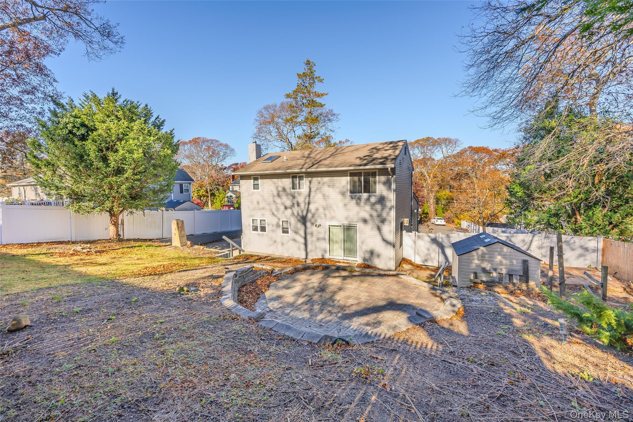 10 Queen Drive, Sound Beach, NY 11789