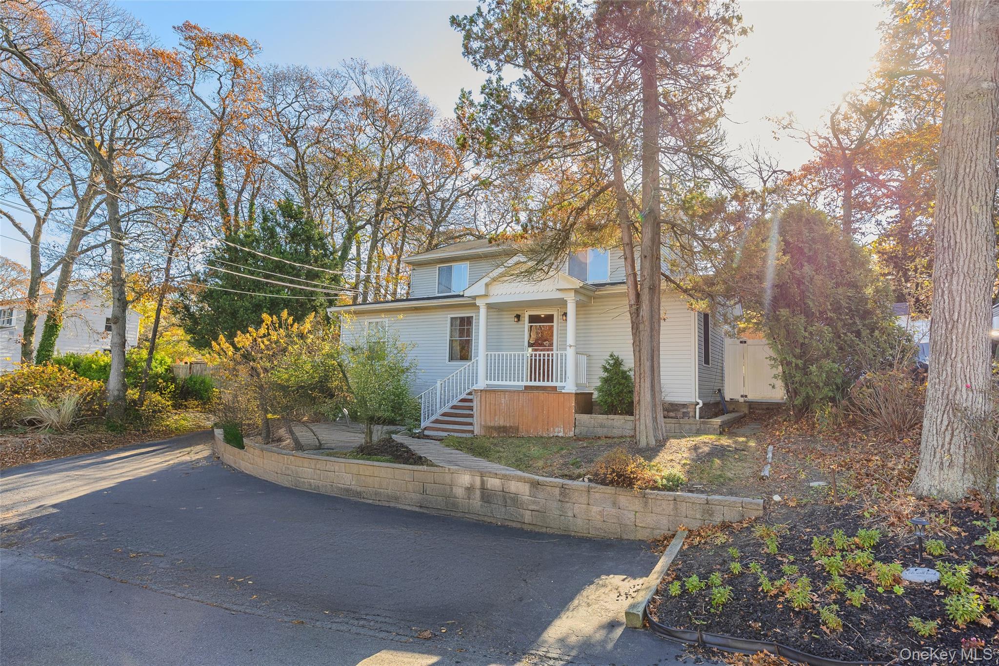 10 Queen Drive, Sound Beach, NY 11789