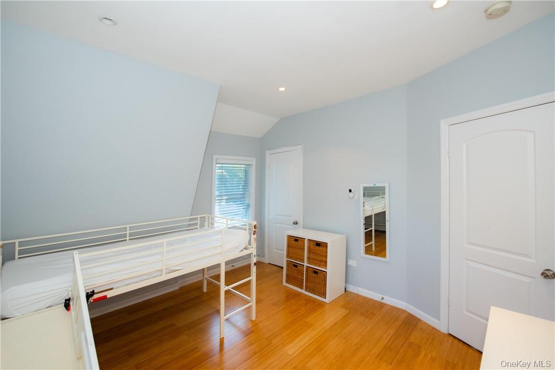 37 S Washington Avenue, Hartsdale, NY 10530