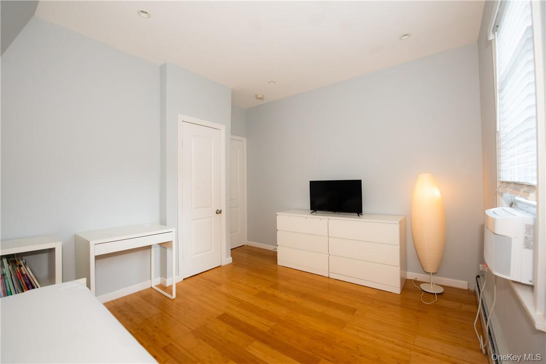 37 S Washington Avenue, Hartsdale, NY 10530