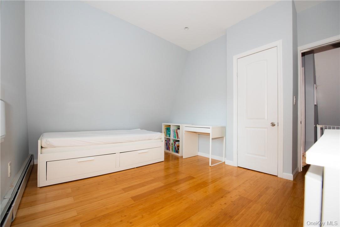 37 S Washington Avenue, Hartsdale, NY 10530