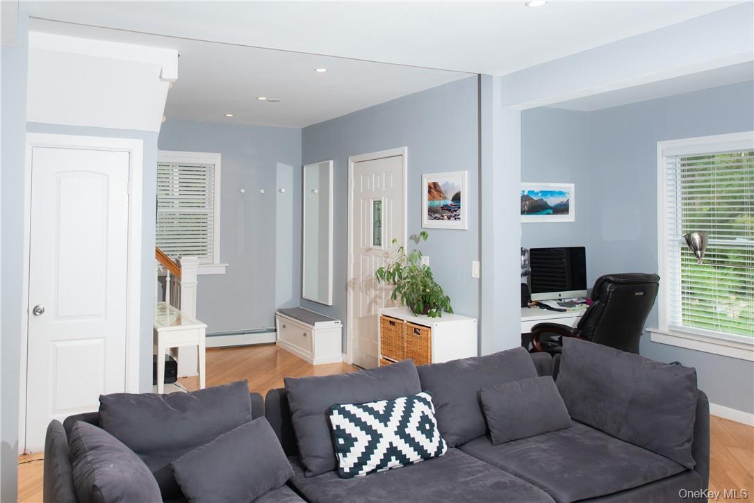 37 S Washington Avenue, Hartsdale, NY 10530