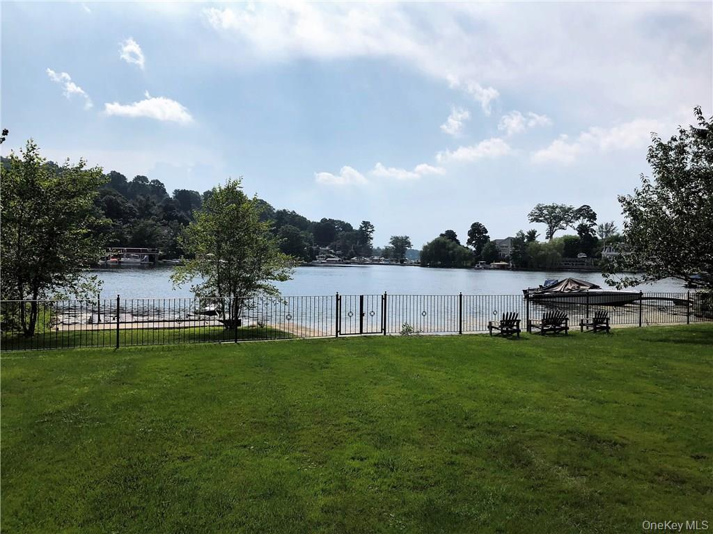 7 Tamarack Road, Mahopac, NY 10541