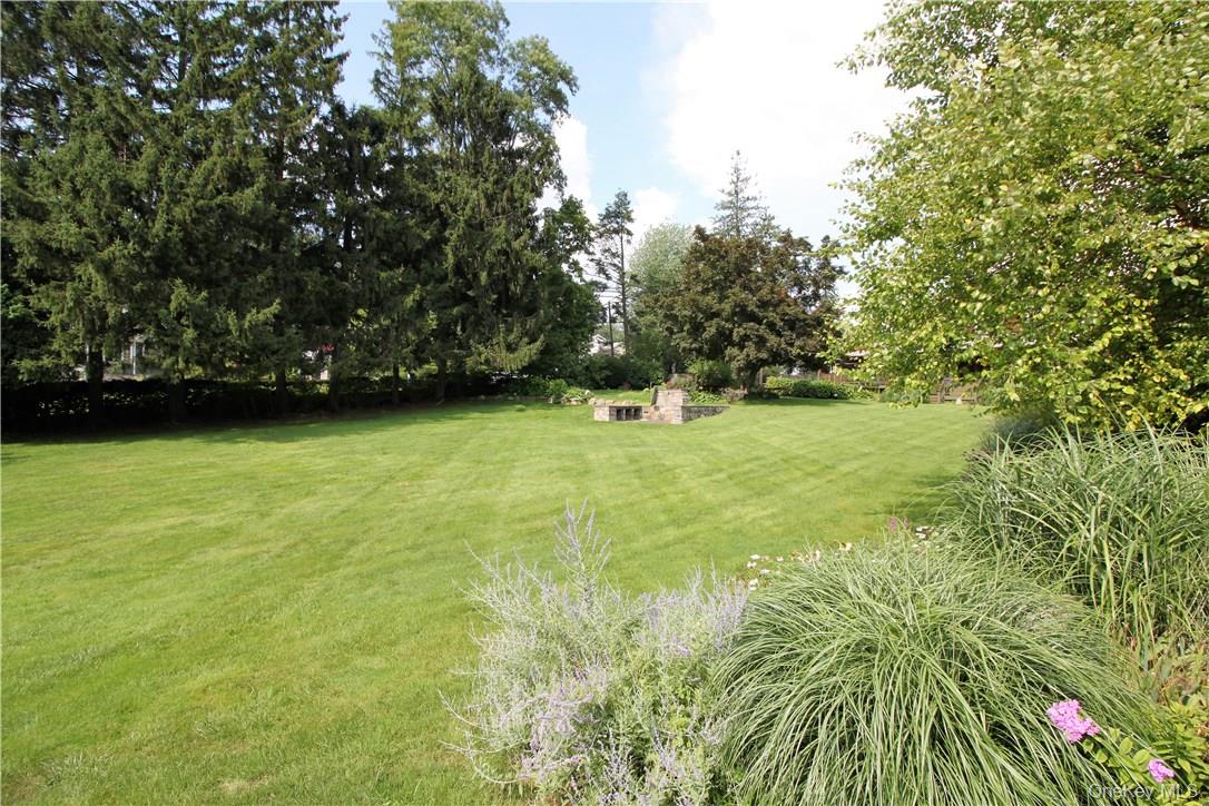 7 Tamarack Road, Mahopac, NY 10541