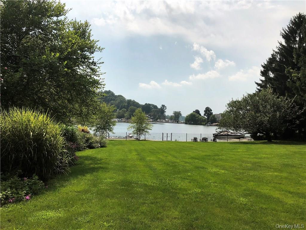 7 Tamarack Road, Mahopac, NY 10541