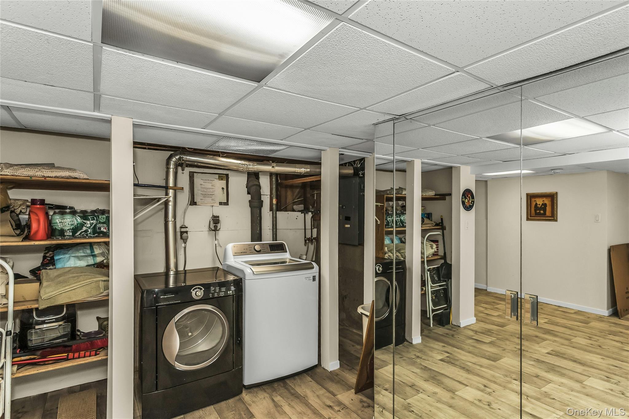 29 Elmwood Court, Plainview, NY 11803