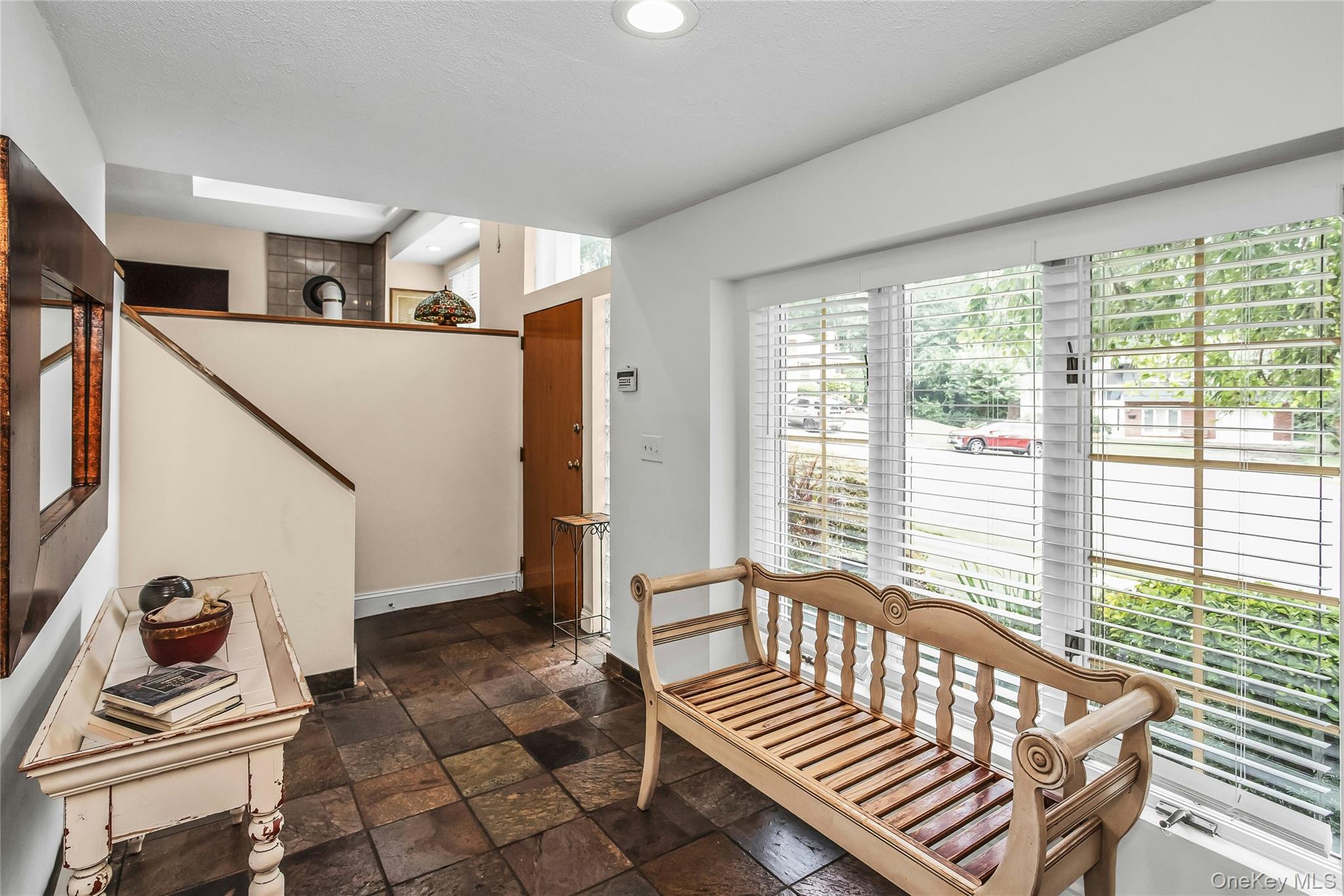 29 Elmwood Court, Plainview, NY 11803