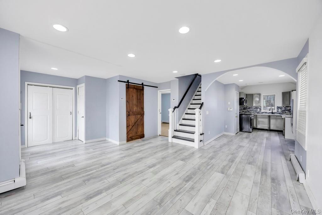 297 Catskill Avenue, Lindenhurst, NY 11757