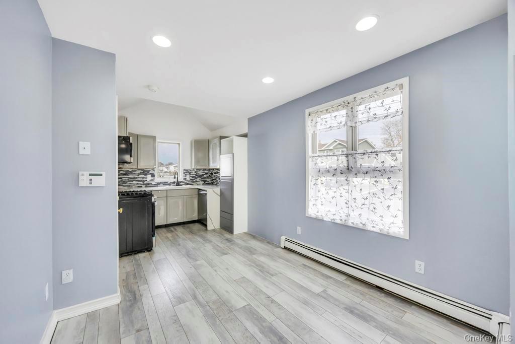 297 Catskill Avenue, Lindenhurst, NY 11757