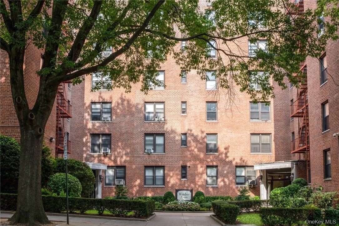 4 Windsor Terrace # 1E, White Plains, NY 10601