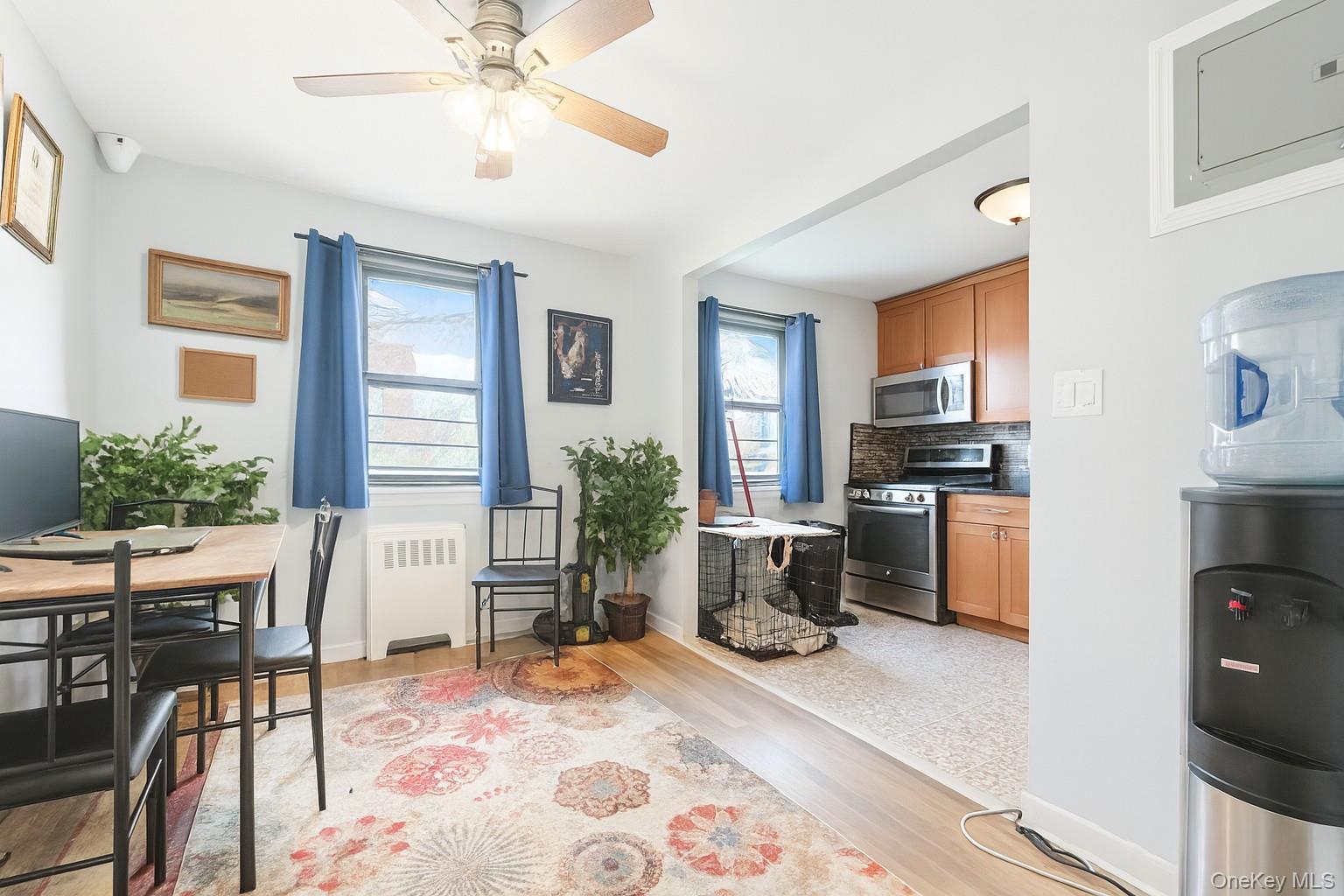 6 W West Mill Drive # 2D, Great Neck, NY 11021