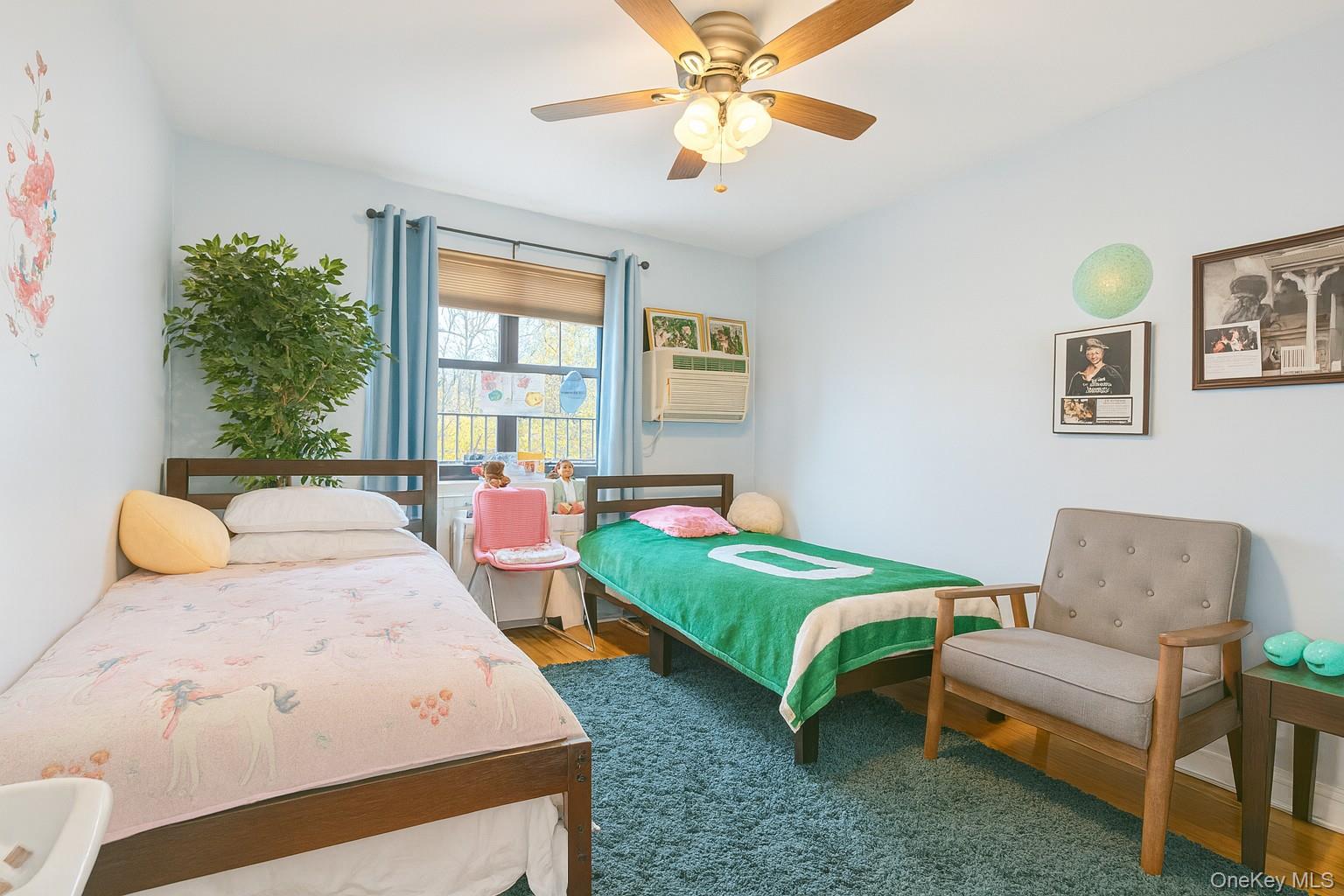 6 W West Mill Drive # 2D, Great Neck, NY 11021