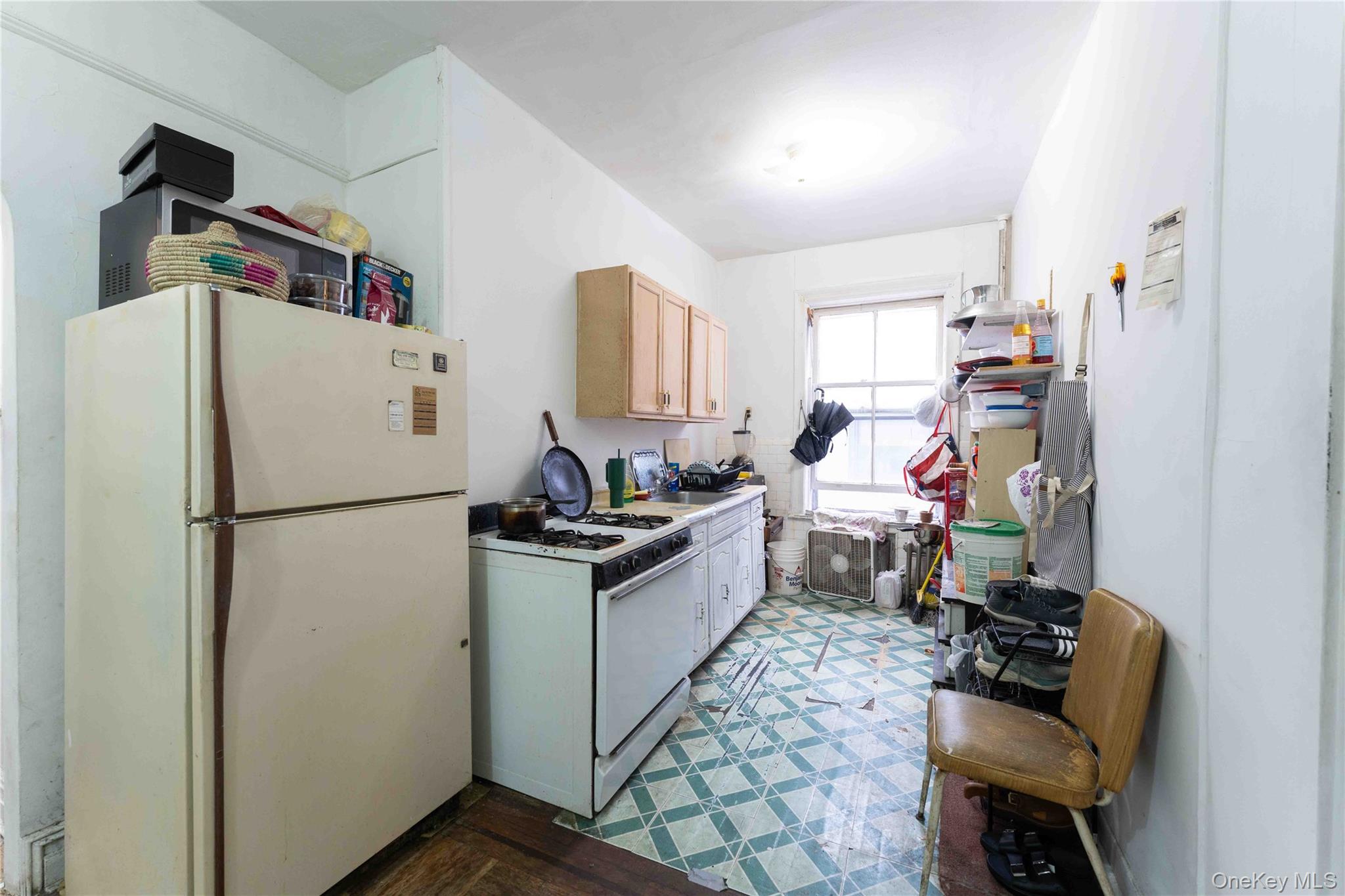 765 E 9th Street, Brooklyn, NY 11230