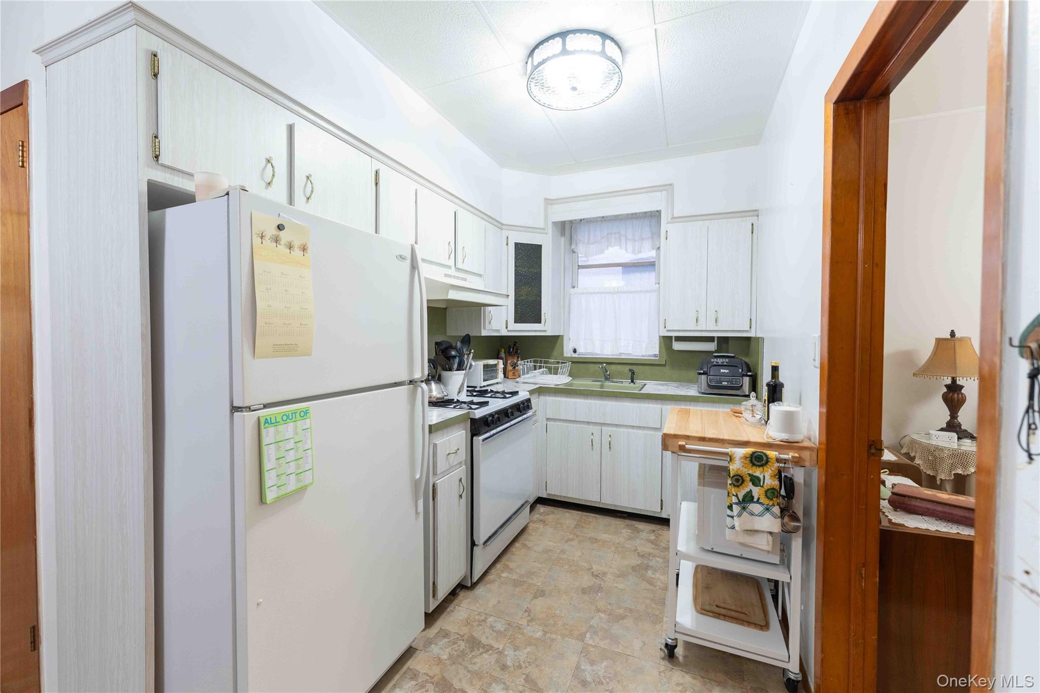 765 E 9th Street, Brooklyn, NY 11230