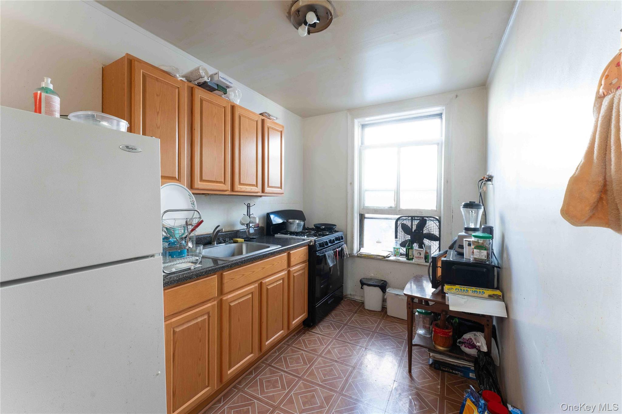 765 E 9th Street, Brooklyn, NY 11230