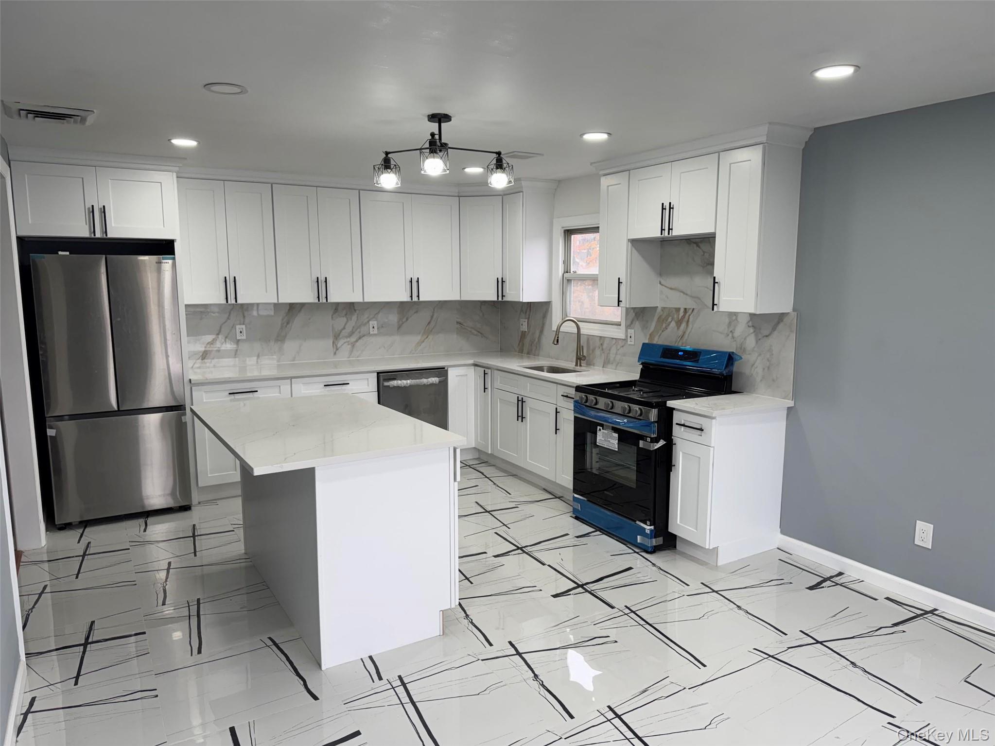 189 Legion Street, Brooklyn, NY 11212