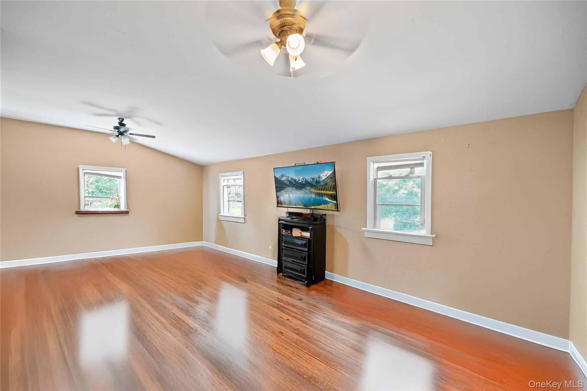 1113 Joselson Avenue, Bay Shore, NY 11706